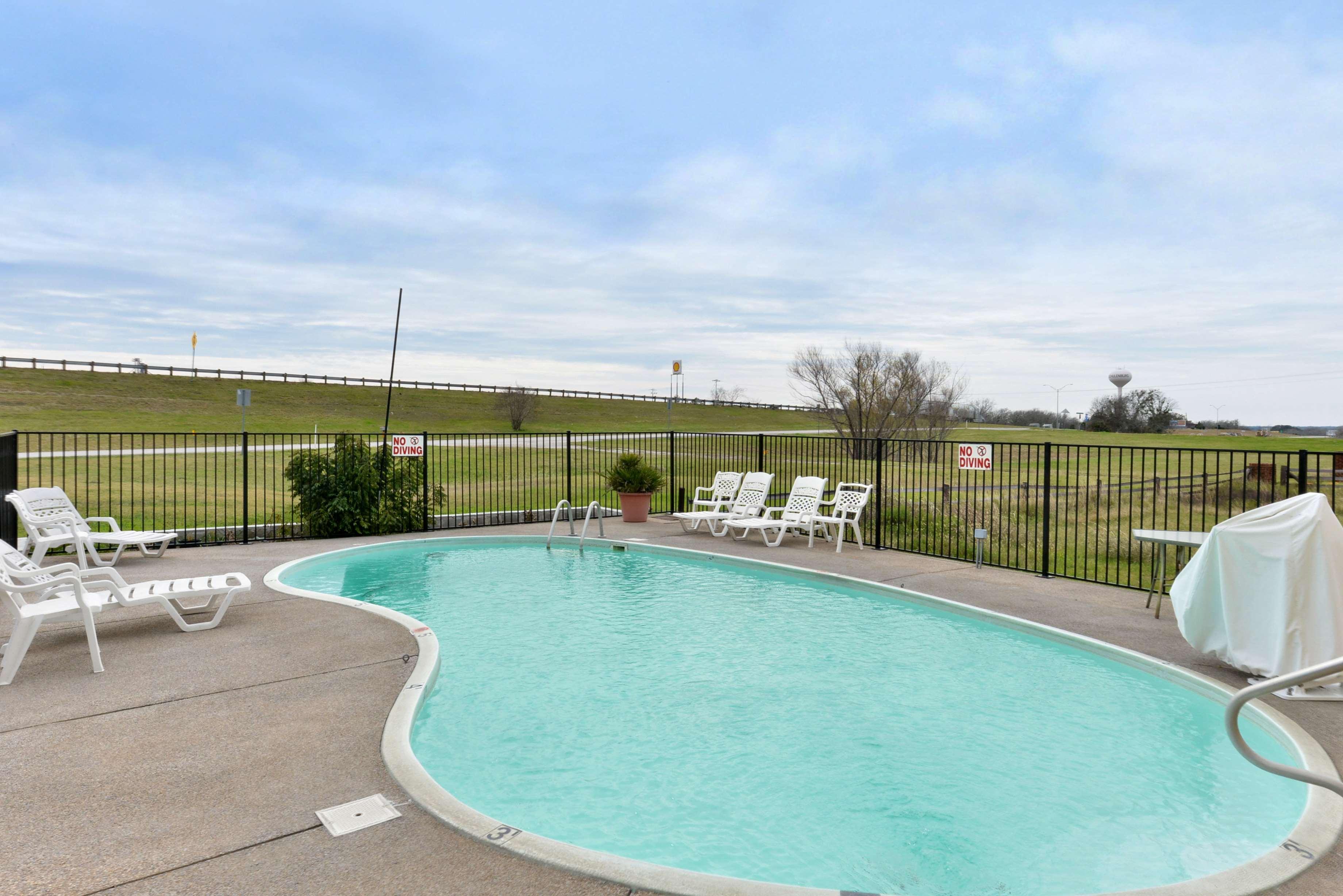 Americas Best Value Inn Schulenburg Exteriör bild