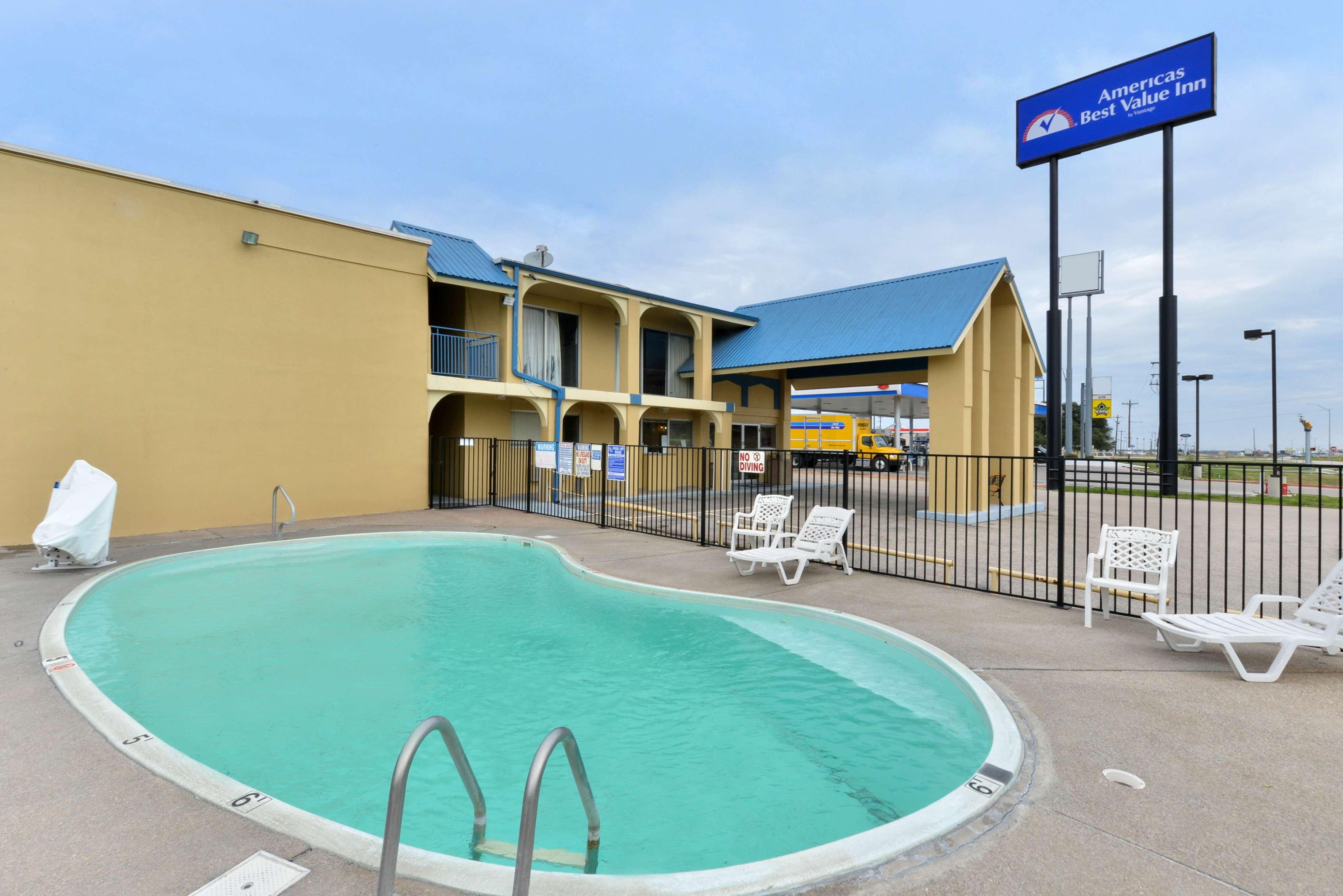 Americas Best Value Inn Schulenburg Exteriör bild