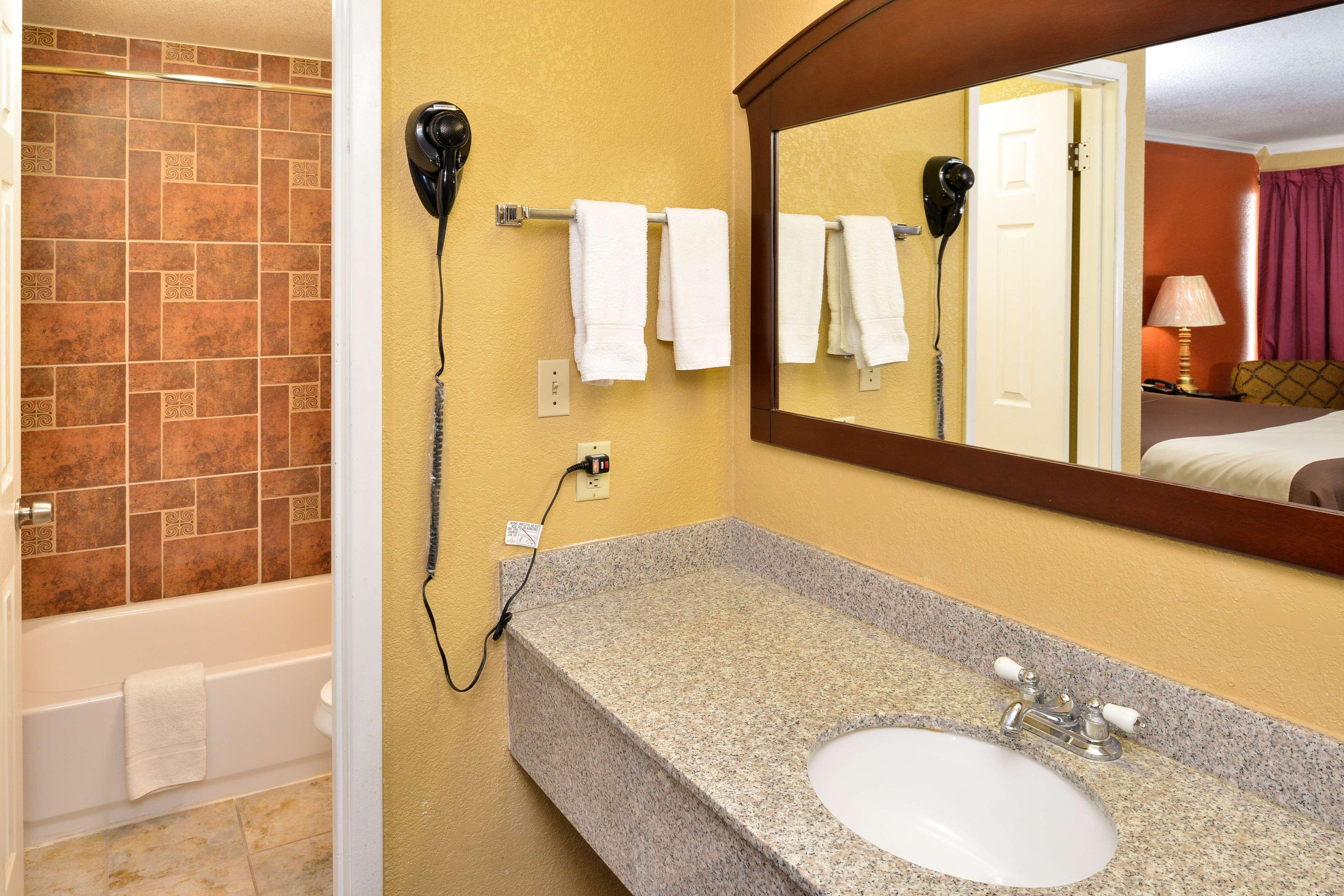 Americas Best Value Inn Schulenburg Exteriör bild
