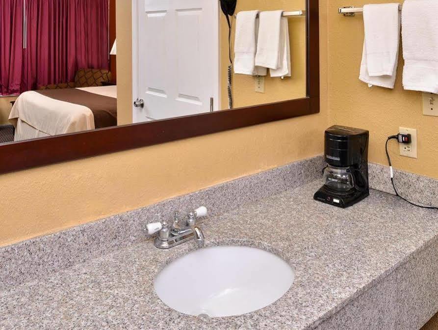 Americas Best Value Inn Schulenburg Exteriör bild
